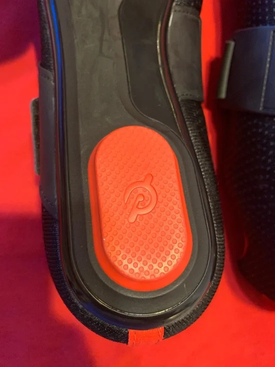 Peloton Black with Red Lining Performance Cycling Shoes - Picture 9 of 10